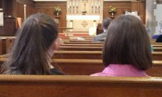 girls_in_pew