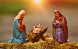 christmas-crib-figures-1060059_640