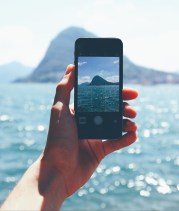 beach-camera-cellphone-861099.jpg