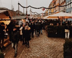 people-walking-in-the-street-2009905
