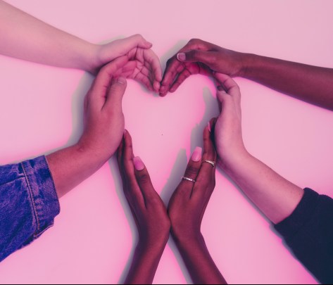 hands-heart-love-305530